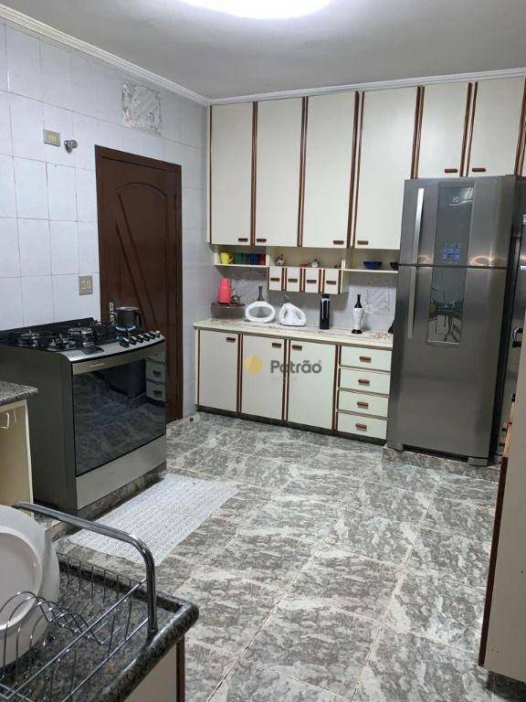 Sobrado à venda com 3 quartos, 256m² - Foto 8