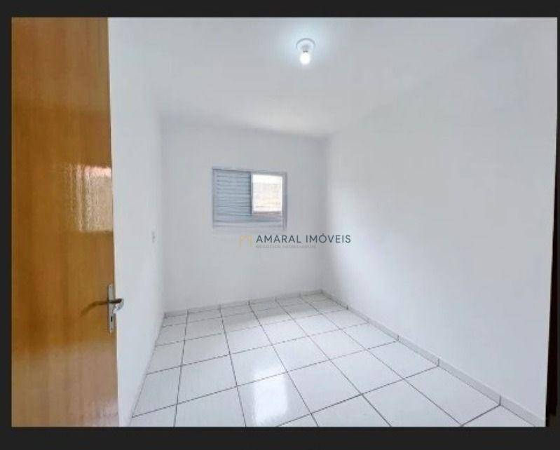 Casa à venda com 2 quartos, 55m² - Foto 5