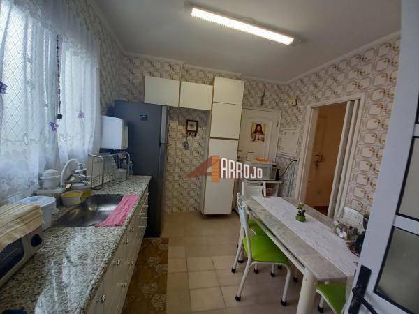 Apartamento à venda com 3 quartos, 85m² - Foto 4