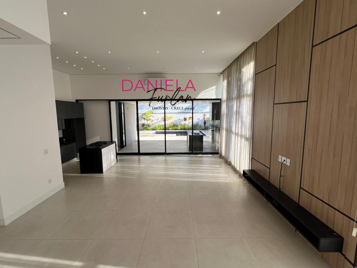 Casa de Condomínio para alugar com 3 quartos, 250m² - Foto 5