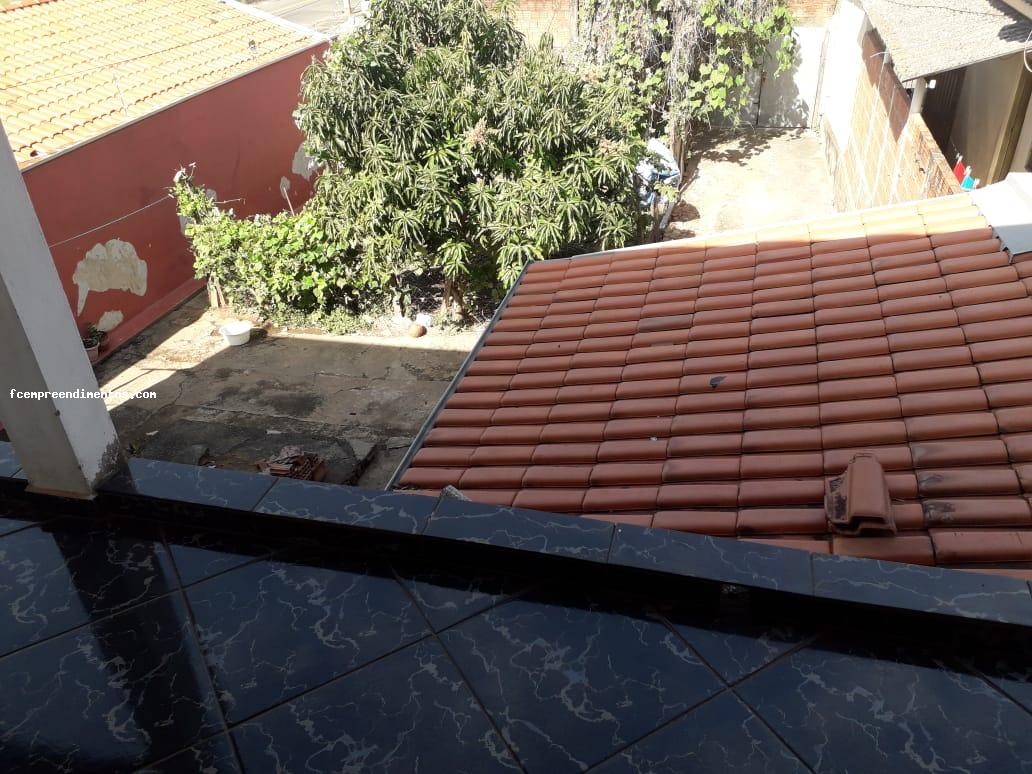 Sobrado à venda com 2 quartos, 250m² - Foto 4