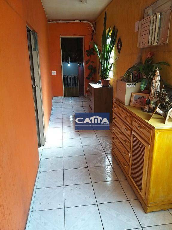 Sobrado à venda com 3 quartos, 300m² - Foto 1