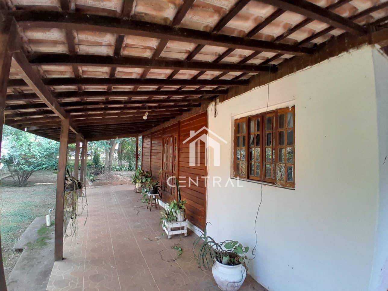 Chácara, 3 quartos, 2000 m² - Foto 1