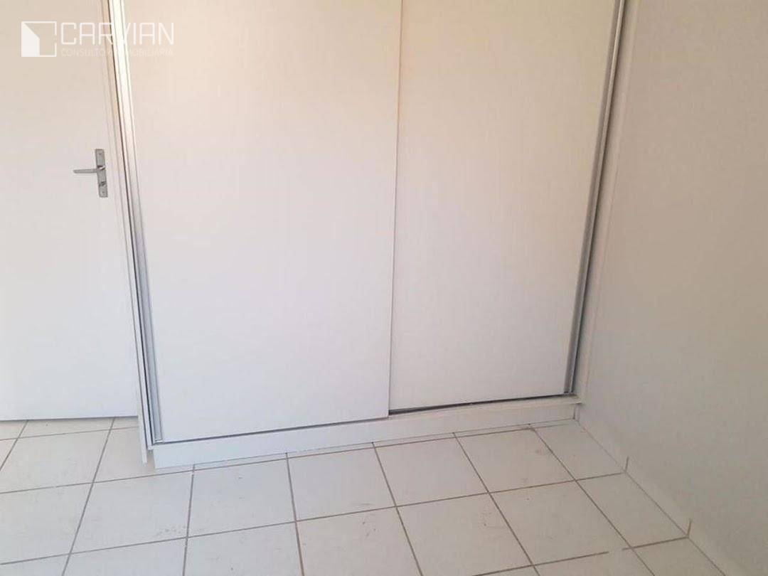 Apartamento à venda com 2 quartos, 43m² - Foto 3