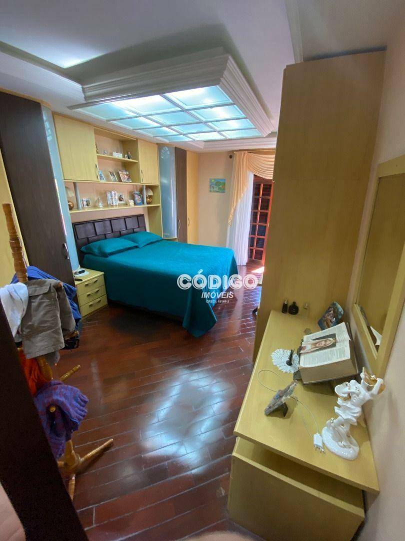 Sobrado à venda com 3 quartos, 256m² - Foto 13