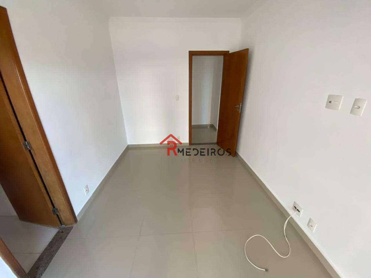 Apartamento para alugar com 2 quartos, 92m² - Foto 9