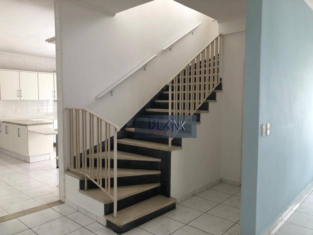 Casa à venda com 3 quartos, 190m² - Foto 23