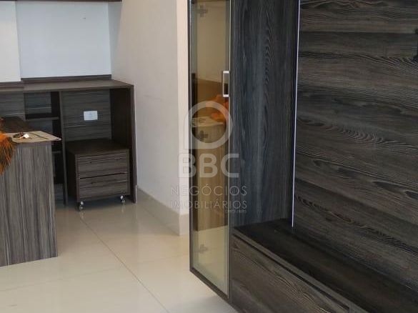 Apartamento à venda com 2 quartos, 81m² - Foto 2