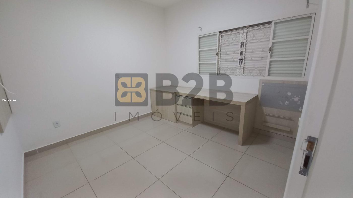 Casa à venda com 3 quartos, 250m² - Foto 35