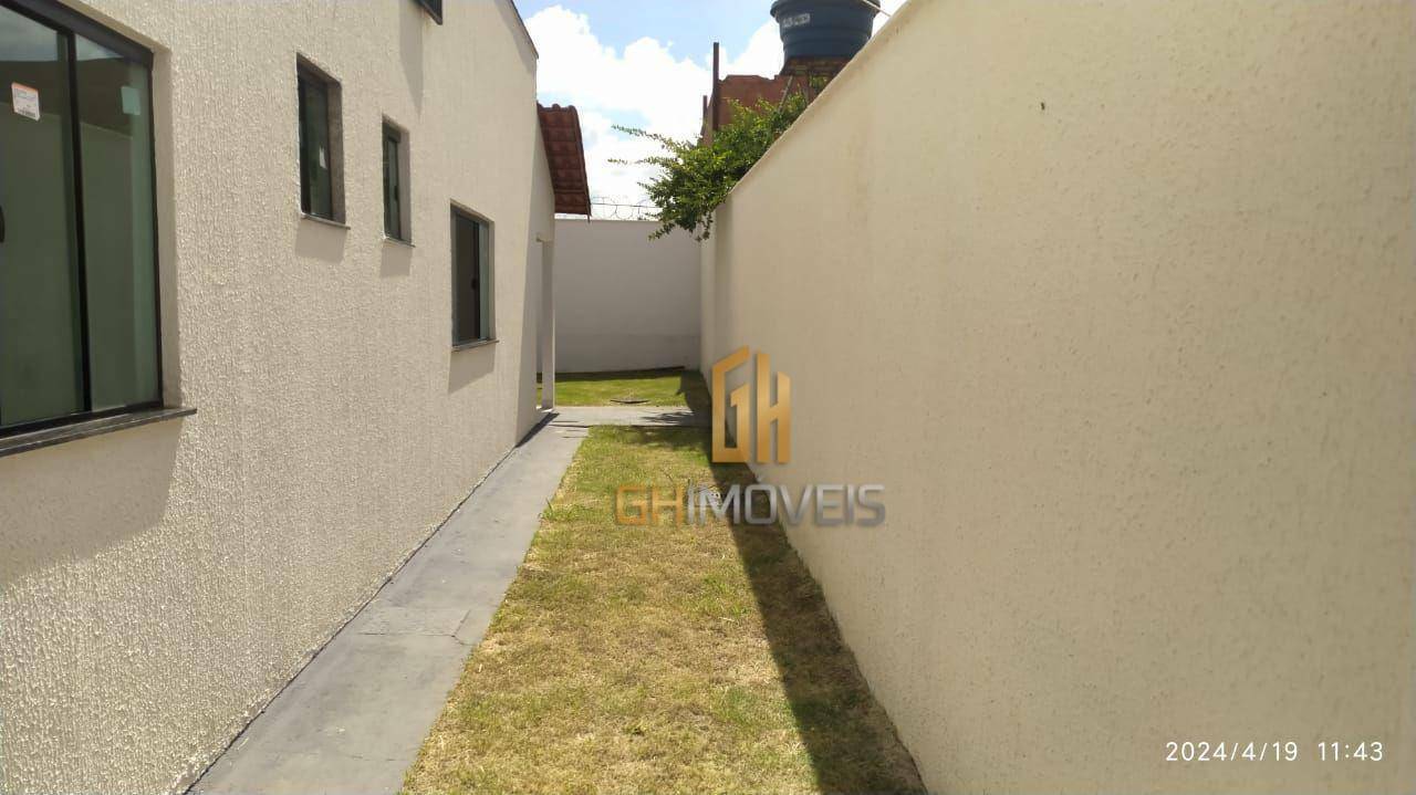 Casa à venda com 2 quartos, 92m² - Foto 7