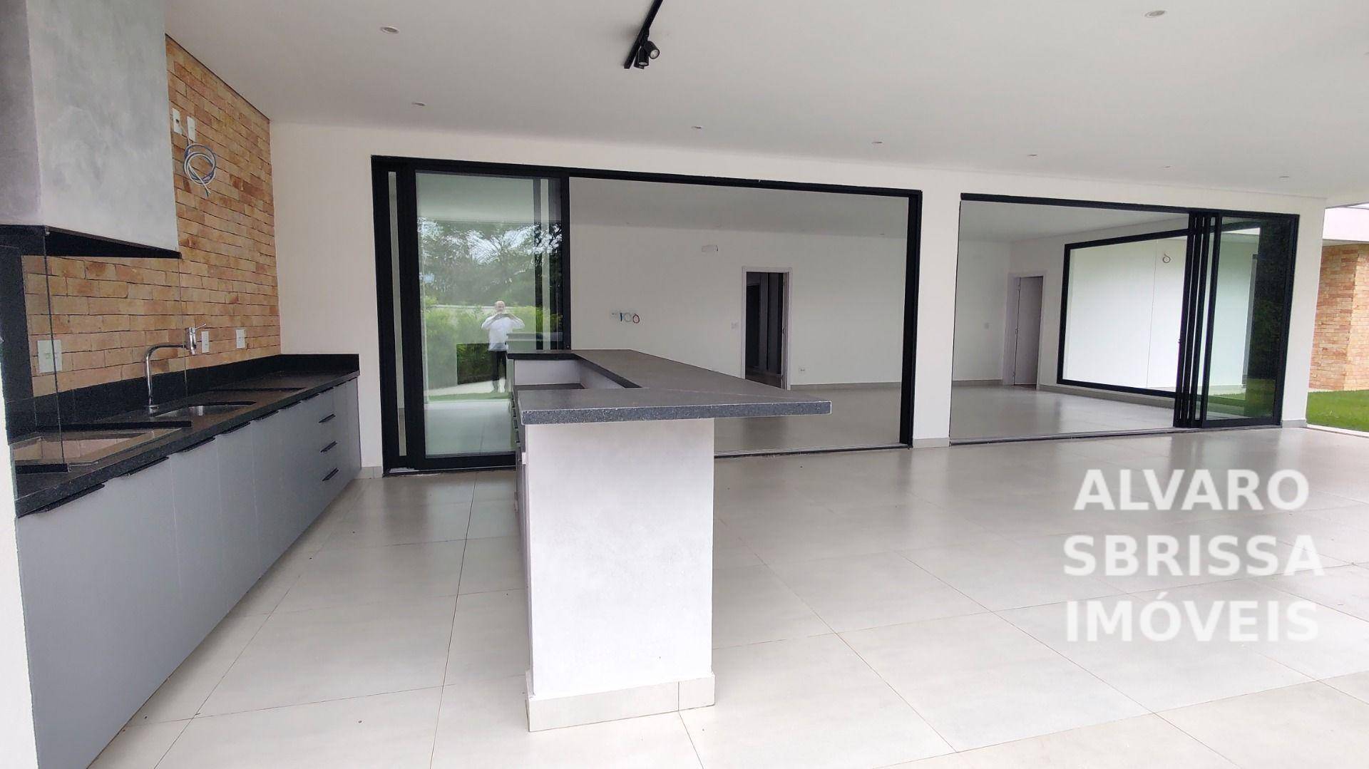 Casa de Condomínio à venda com 4 quartos, 380m² - Foto 17