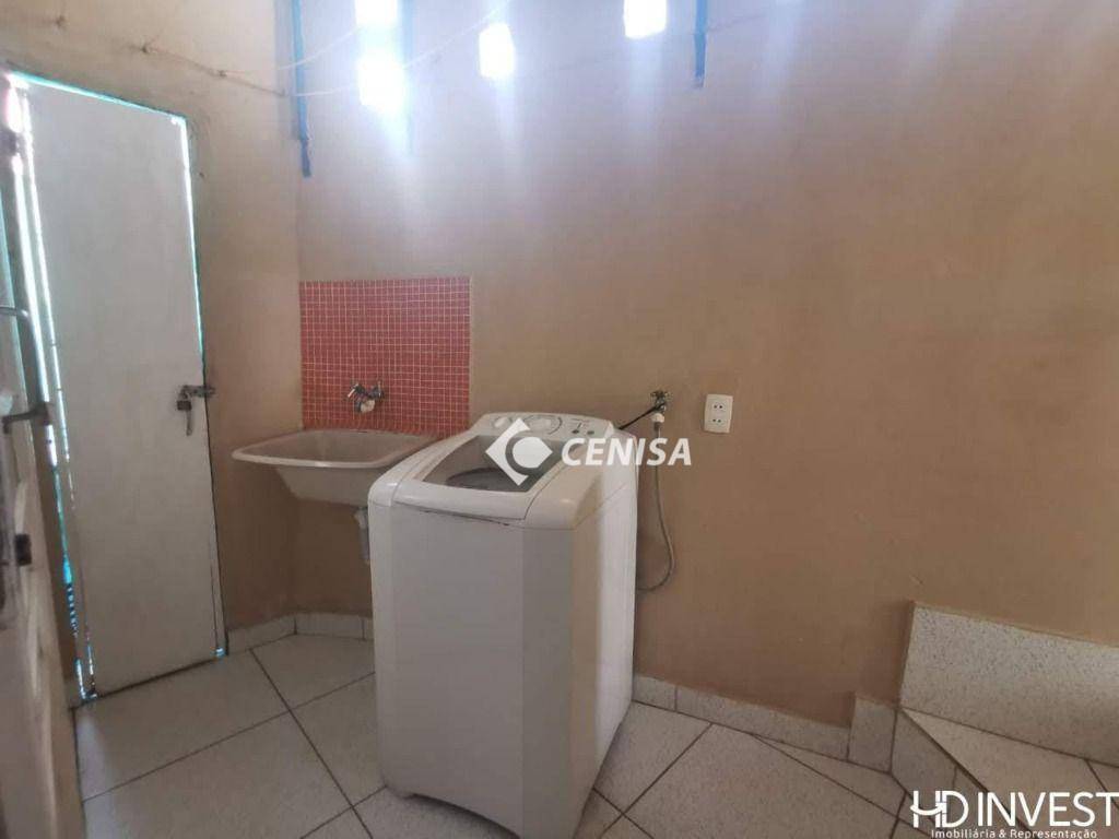 Casa à venda com 2 quartos, 86m² - Foto 11