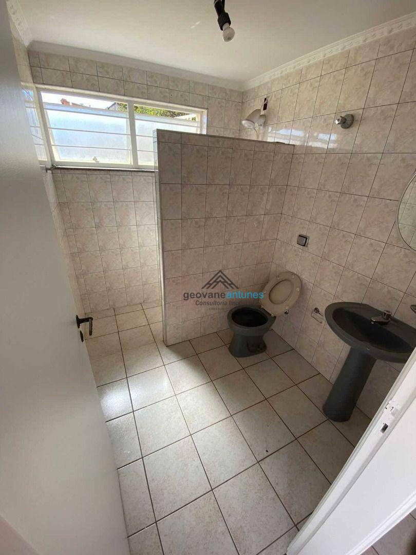 Casa à venda com 3 quartos, 380m² - Foto 12