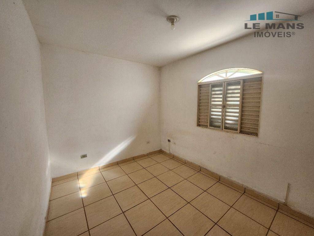 Chácara à venda com 2 quartos, 211m² - Foto 15