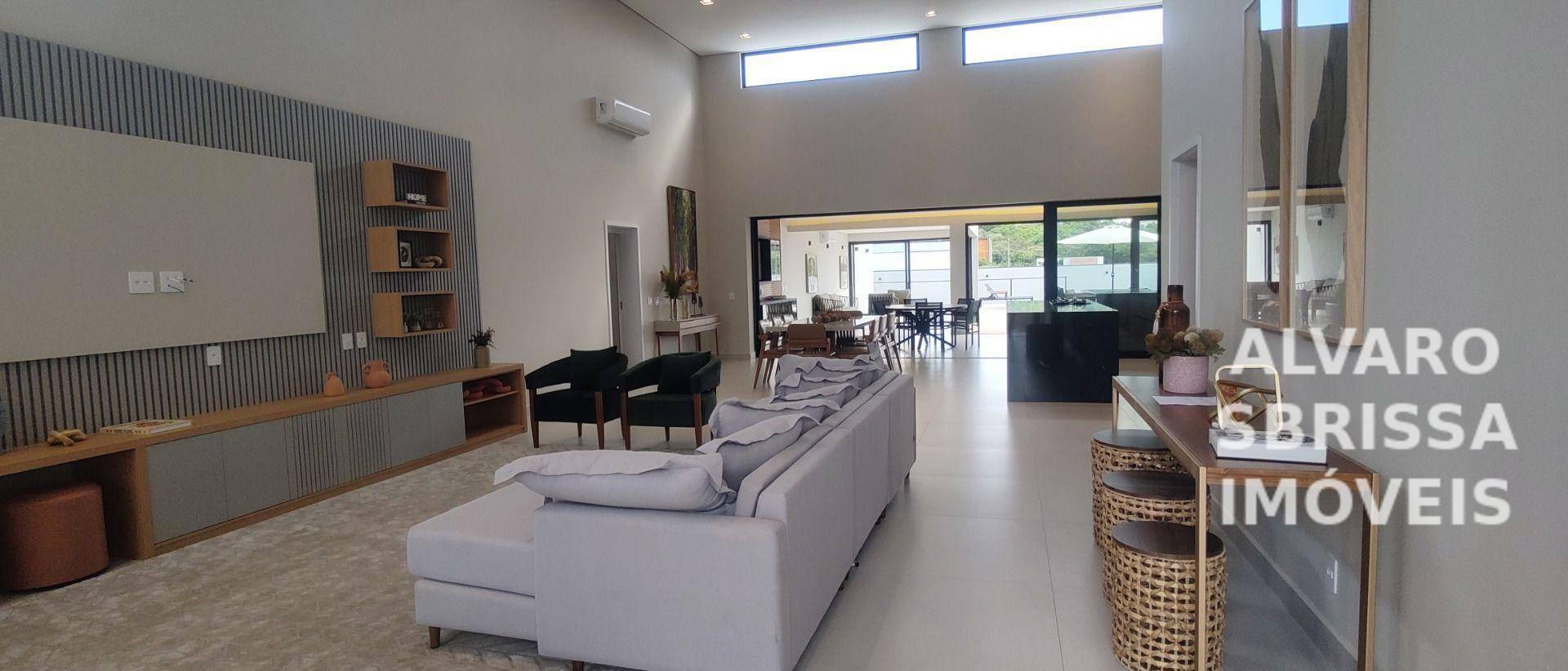 Casa de Condomínio à venda com 4 quartos, 415m² - Foto 3