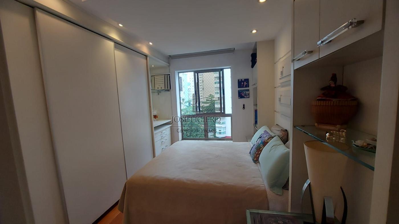 Apartamento à venda com 4 quartos, 152m² - Foto 17