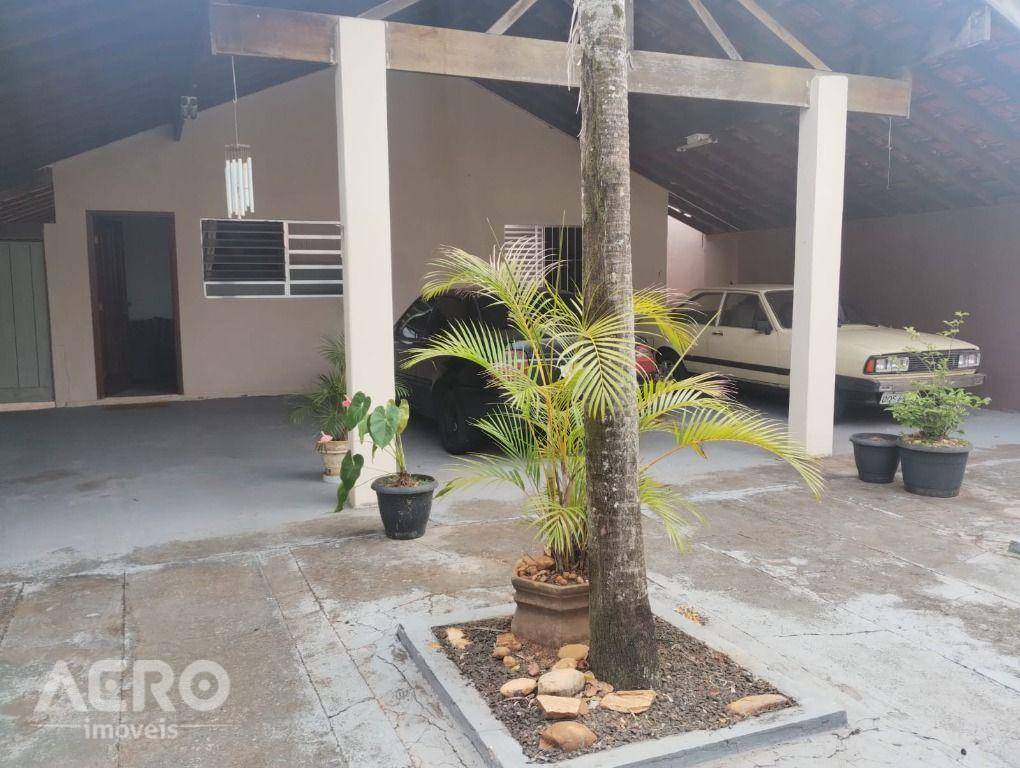 Casa à venda com 3 quartos, 140m² - Foto 2