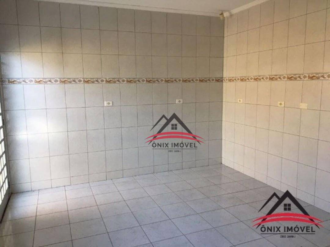 Casa à venda com 3 quartos, 170m² - Foto 14