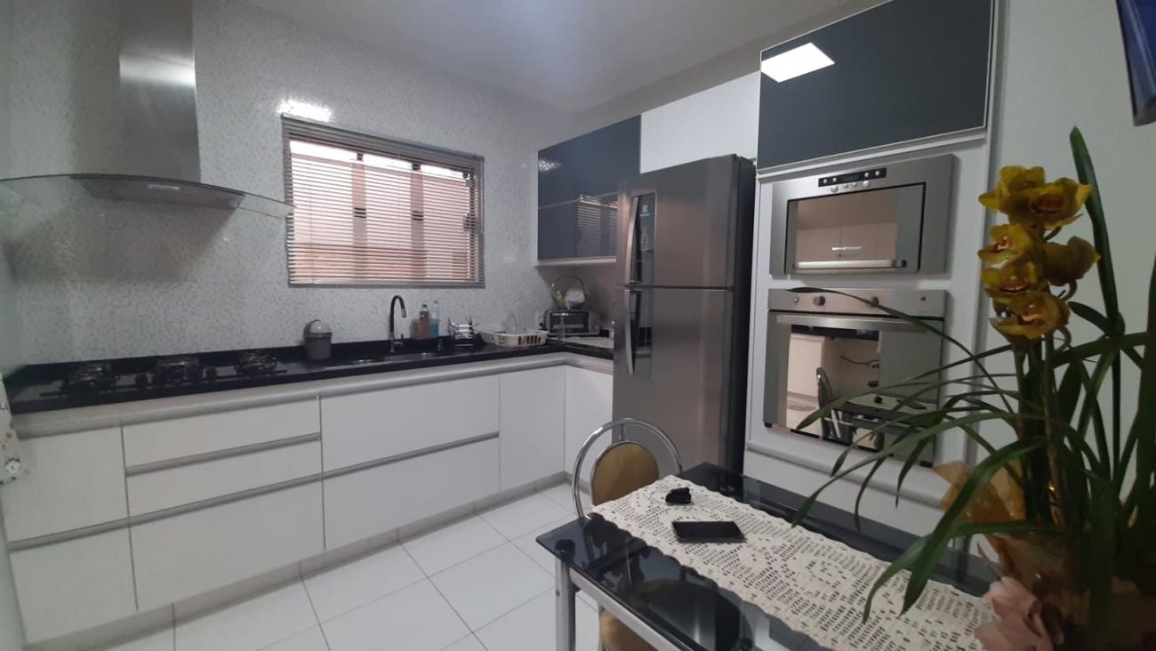 Casa à venda com 3 quartos, 230m² - Foto 6