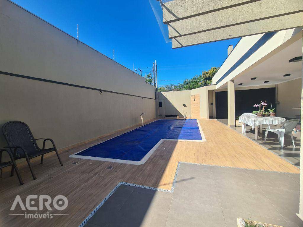 Casa à venda com 3 quartos, 310m² - Foto 30