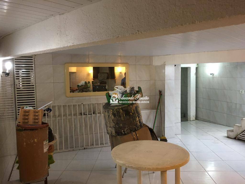 Sobrado à venda com 4 quartos, 372m² - Foto 53