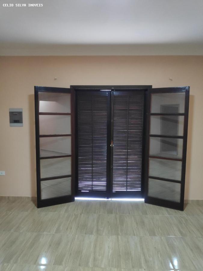 Casa à venda com 3 quartos, 250m² - Foto 14