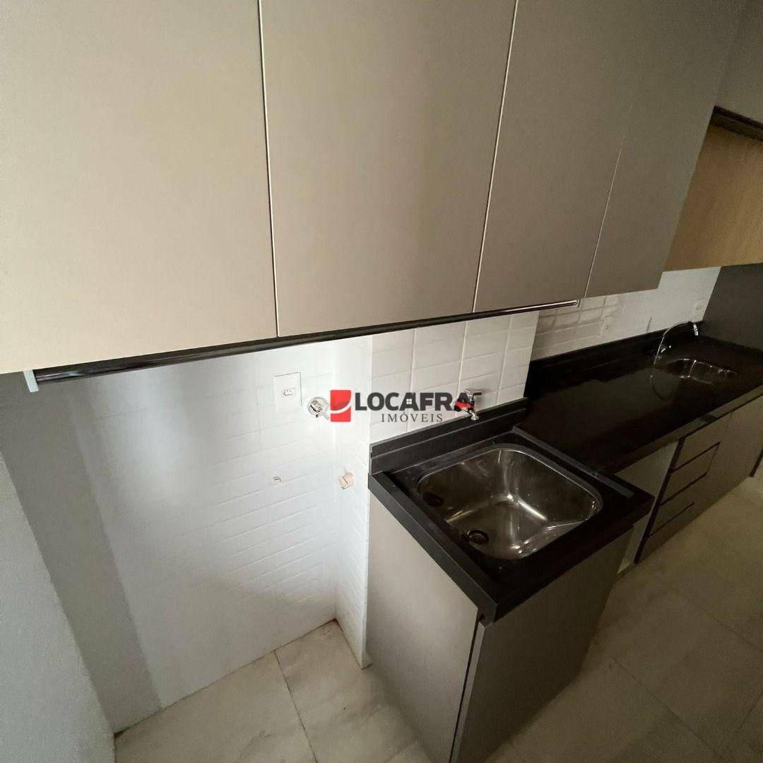 Apartamento à venda com 2 quartos, 78m² - Foto 9