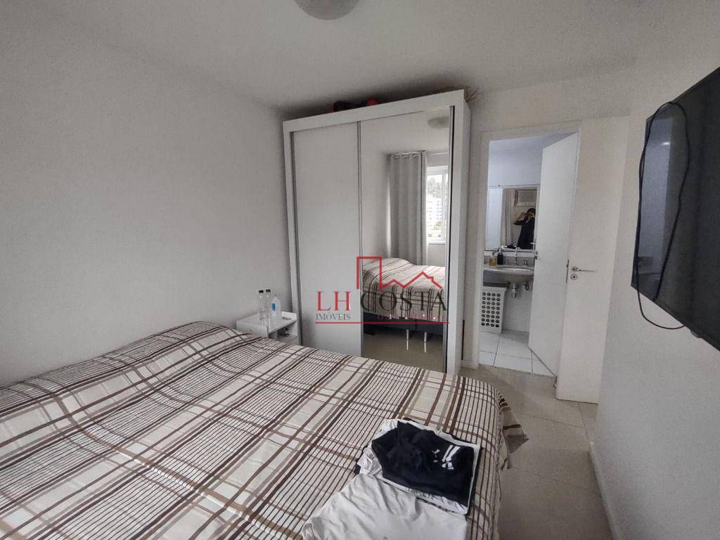 Apartamento à venda com 2 quartos, 70m² - Foto 19