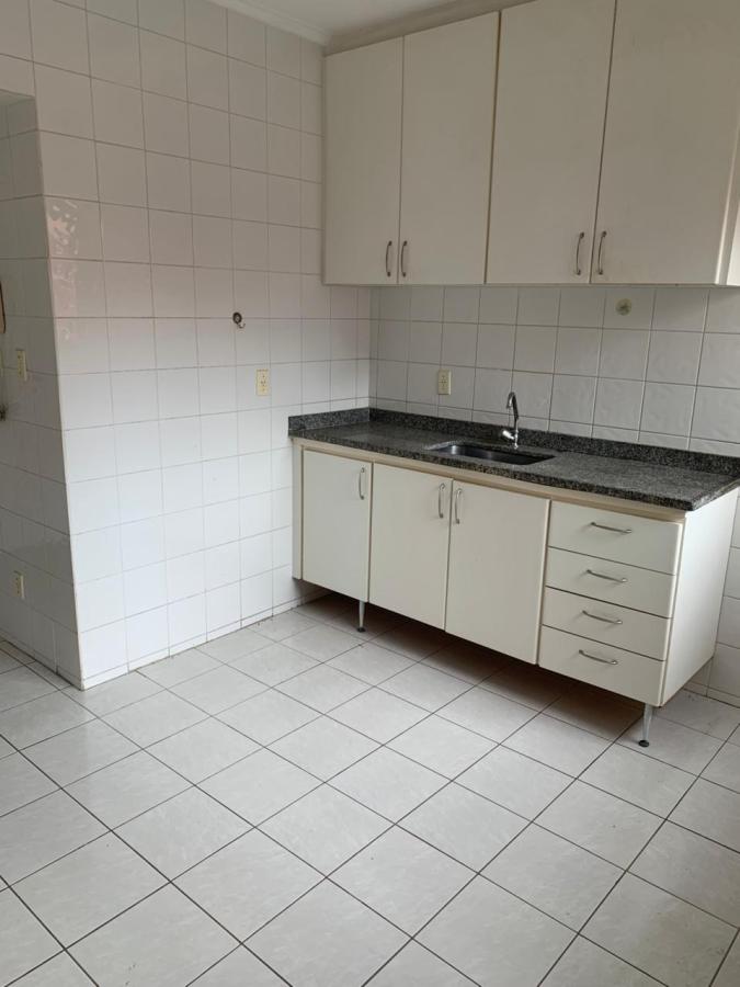 Apartamento para alugar com 4 quartos, 133m² - Foto 3