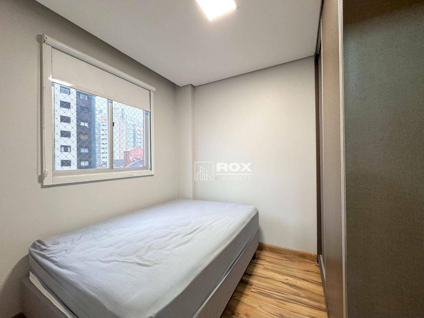 Apartamento à venda com 3 quartos, 76m² - Foto 27