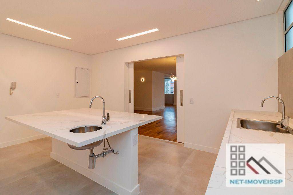 Apartamento à venda com 3 quartos, 270m² - Foto 22