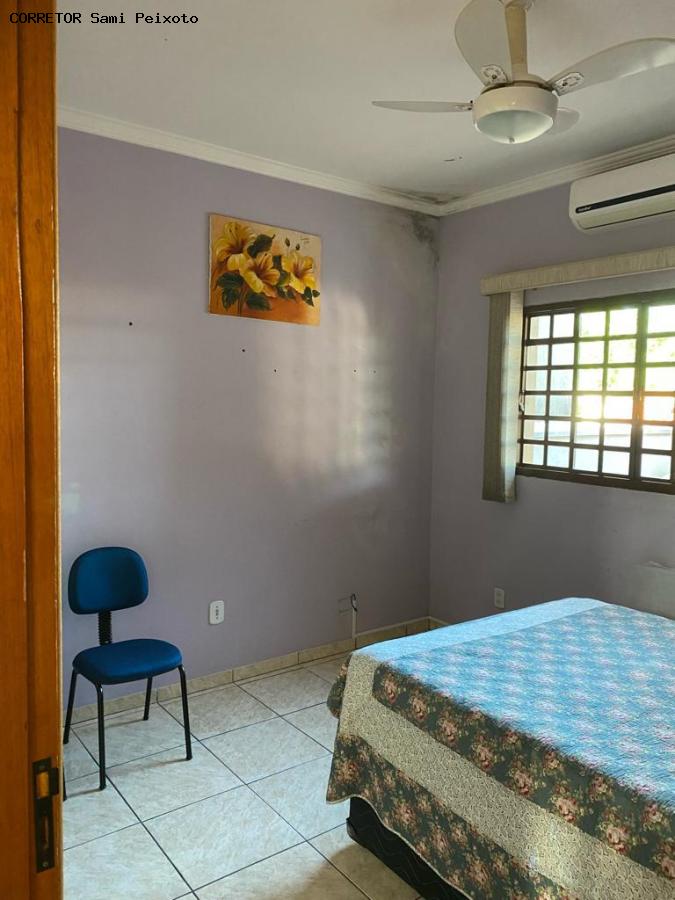 Casa à venda com 3 quartos, 212m² - Foto 25