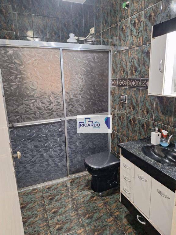 Sobrado à venda com 3 quartos, 229m² - Foto 4