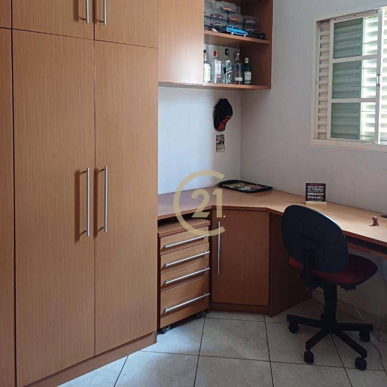 Casa à venda com 3 quartos, 150m² - Foto 12