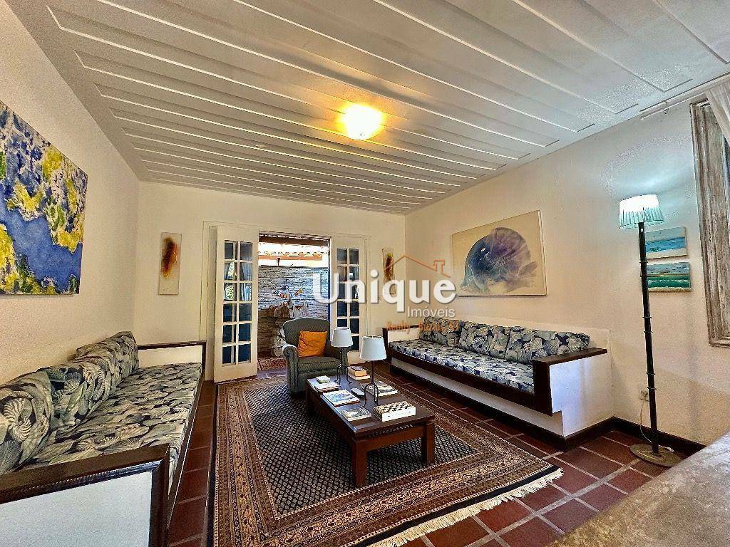 Casa à venda com 5 quartos, 300m² - Foto 14