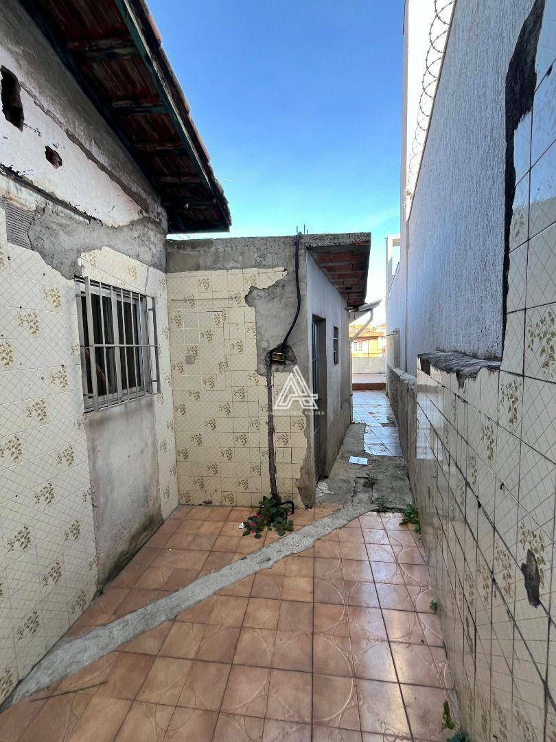 Casa de Condomínio à venda e aluguel com 3 quartos, 250M2 - Foto 31