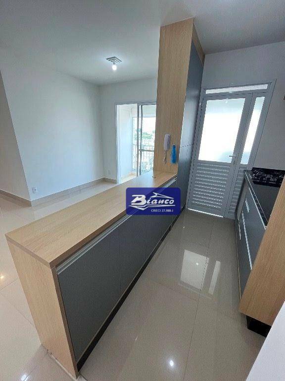 Apartamento para alugar com 2 quartos, 56m² - Foto 4