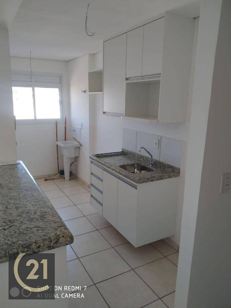 Apartamento à venda com 2 quartos, 63m² - Foto 2