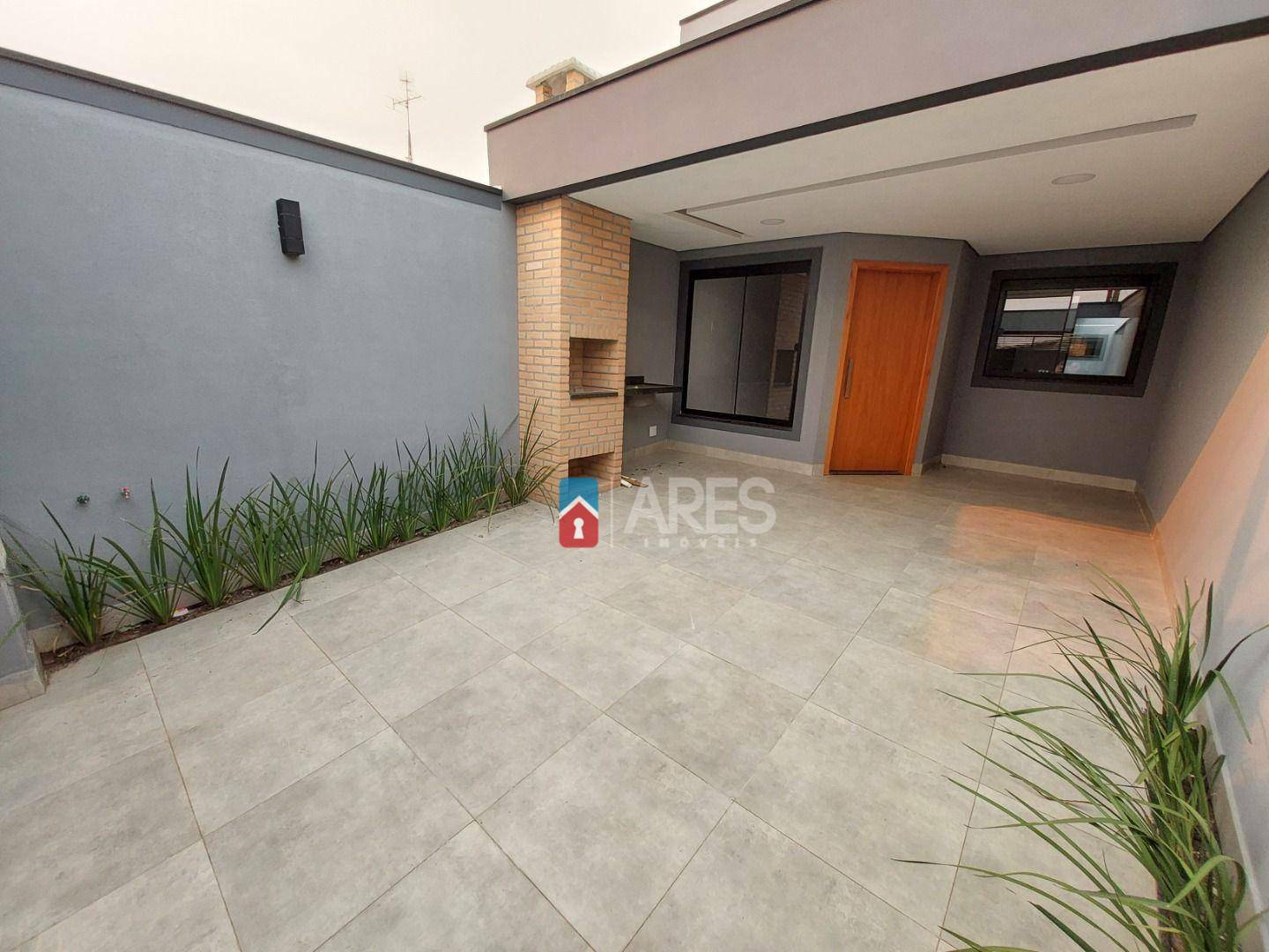 Casa à venda com 3 quartos, 125m² - Foto 1