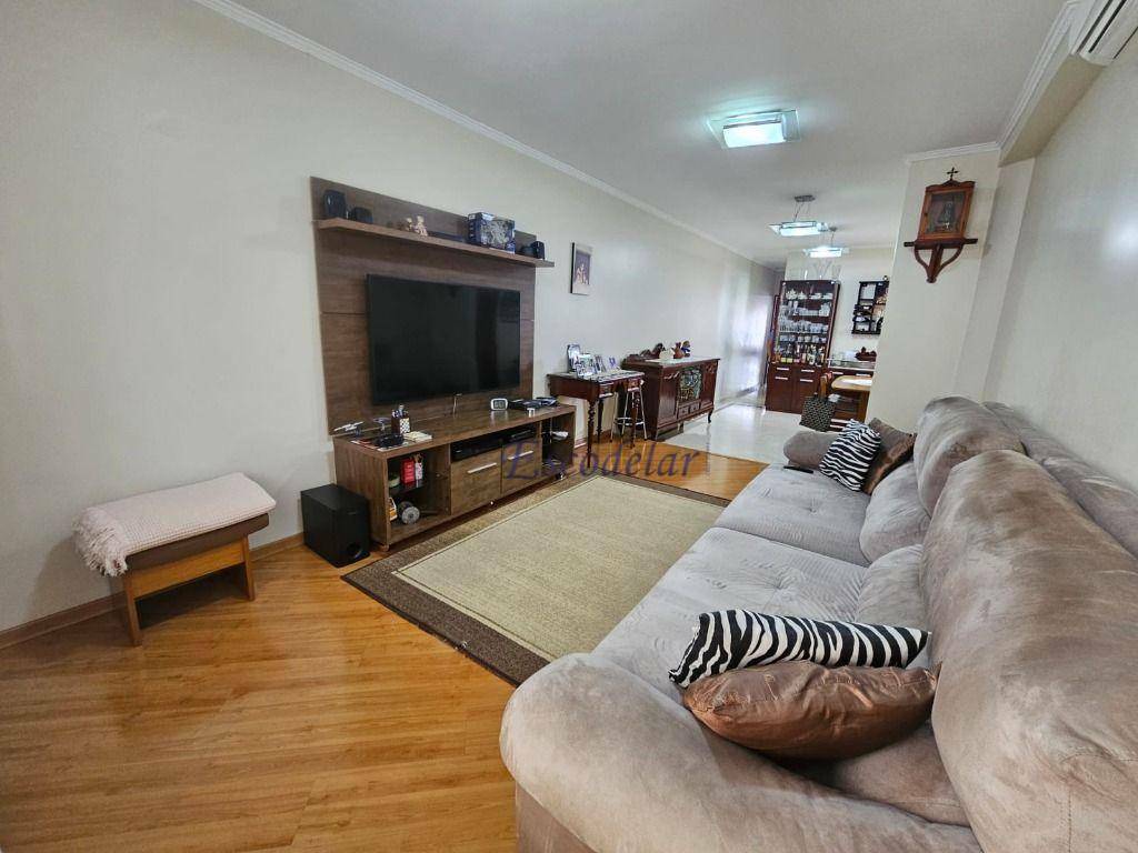 Sobrado à venda com 3 quartos, 218m² - Foto 1