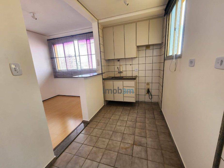 Apartamento para alugar com 1 quarto, 38m² - Foto 5