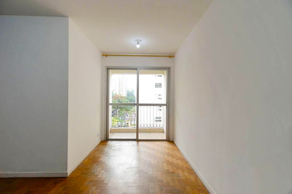 Apartamento à venda com 2 quartos, 70m² - Foto 2