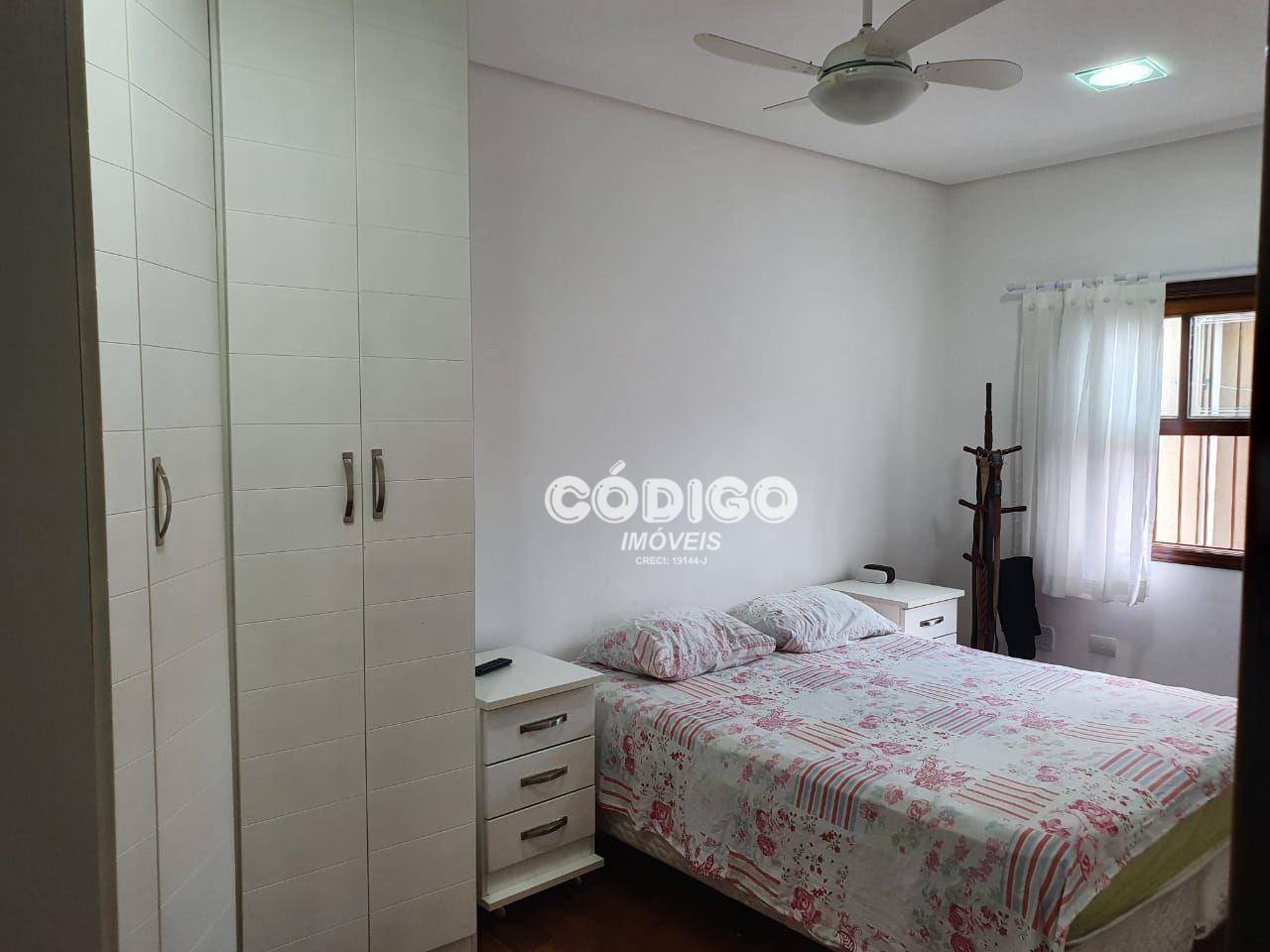 Casa à venda com 3 quartos, 200m² - Foto 15