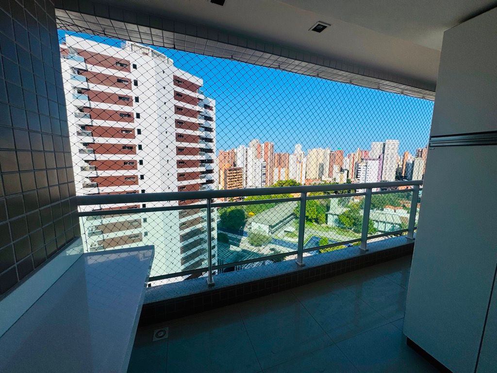 Apartamento à venda com 2 quartos, 75m² - Foto 4