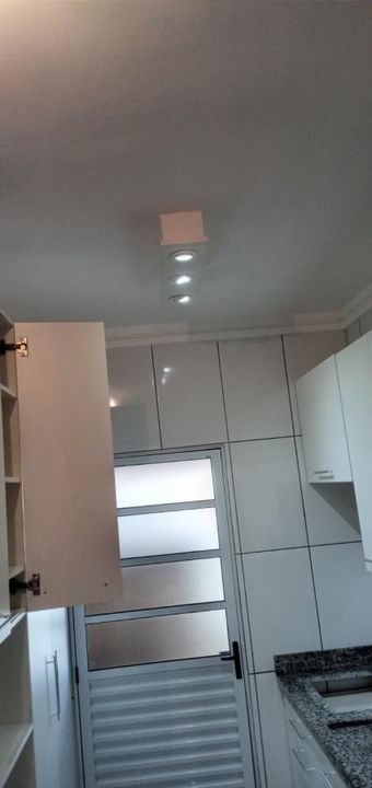 Casa à venda com 2 quartos, 55m² - Foto 14