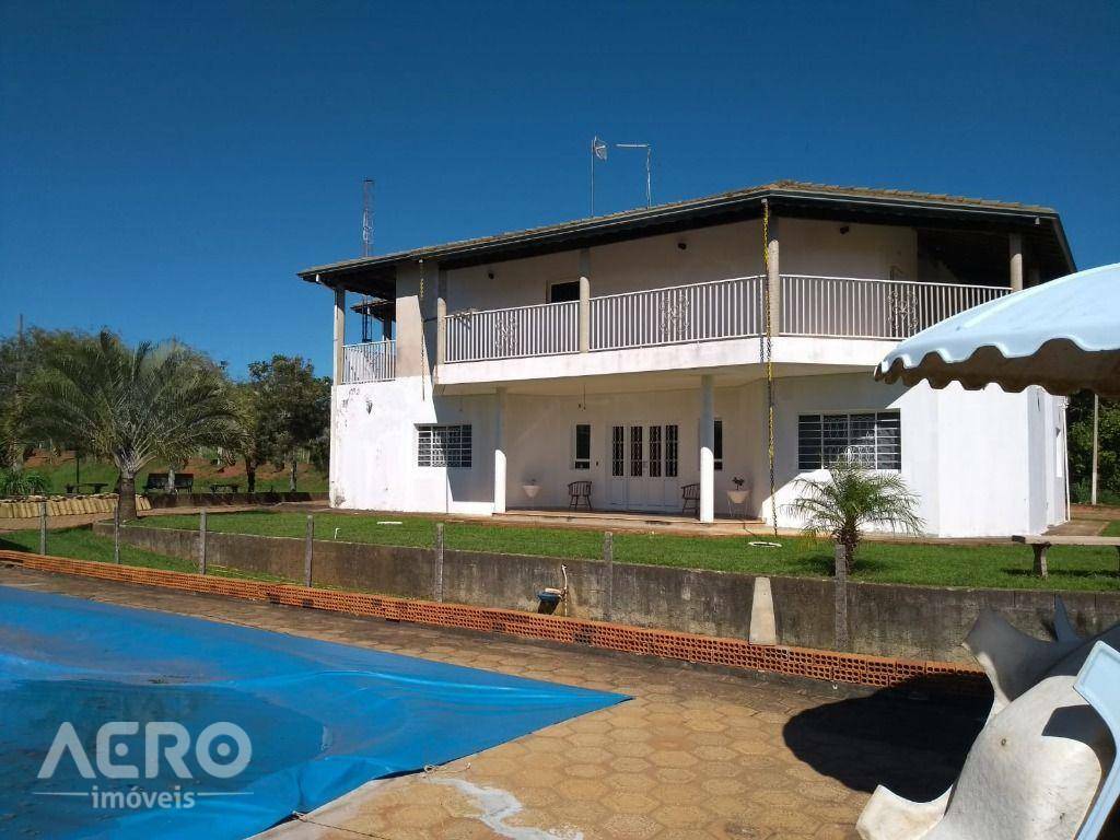 Chácara à venda com 8 quartos, 1000m² - Foto 31