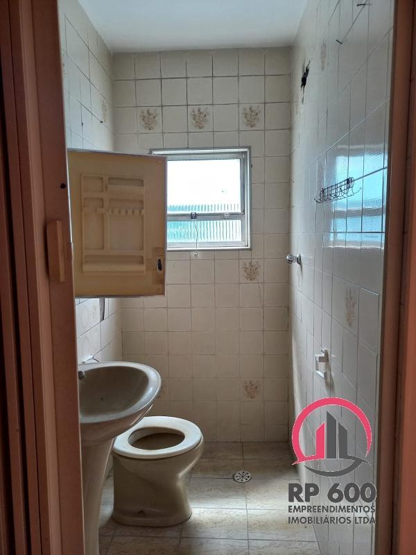 Casa à venda com 7 quartos, 240m² - Foto 22