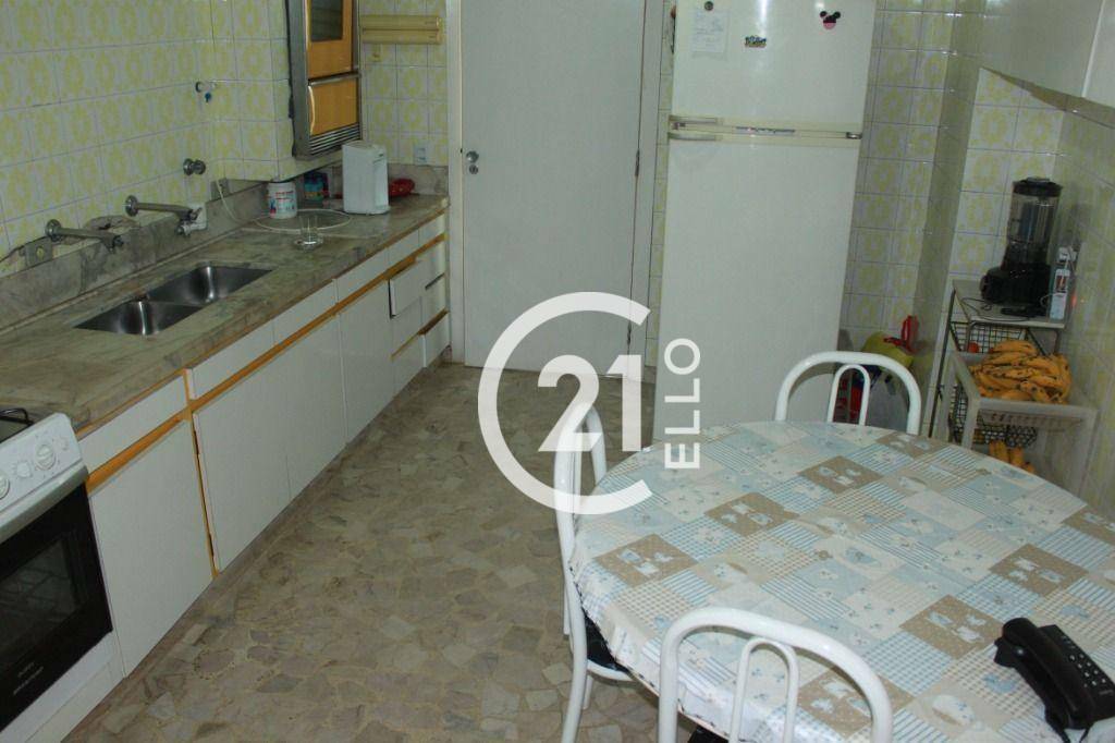 Apartamento à venda com 3 quartos, 240m² - Foto 16