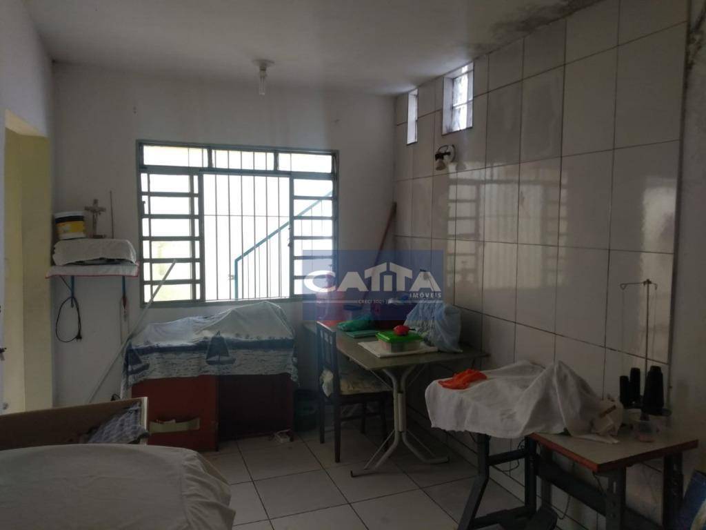 Casa à venda com 5 quartos, 230m² - Foto 11