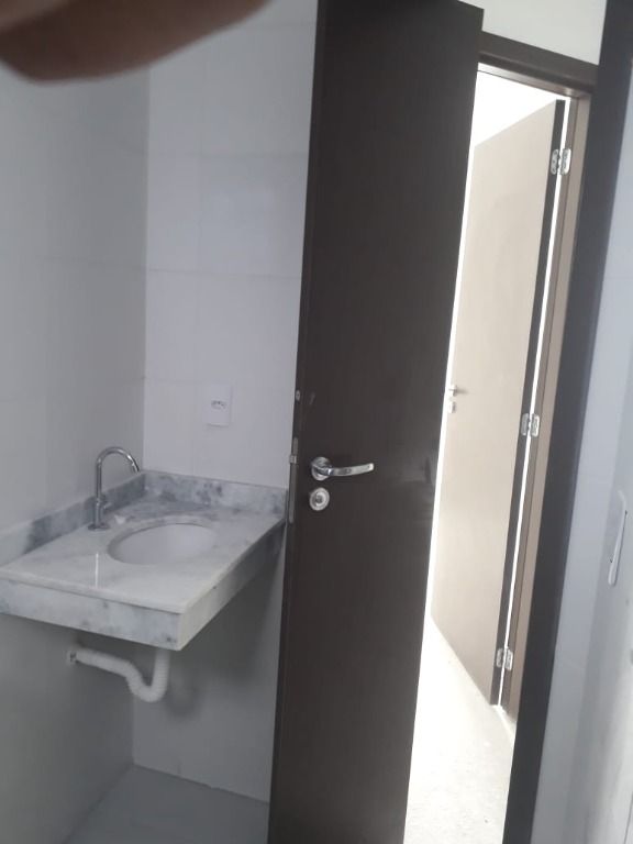 Apartamento à venda com 2 quartos, 62m² - Foto 3